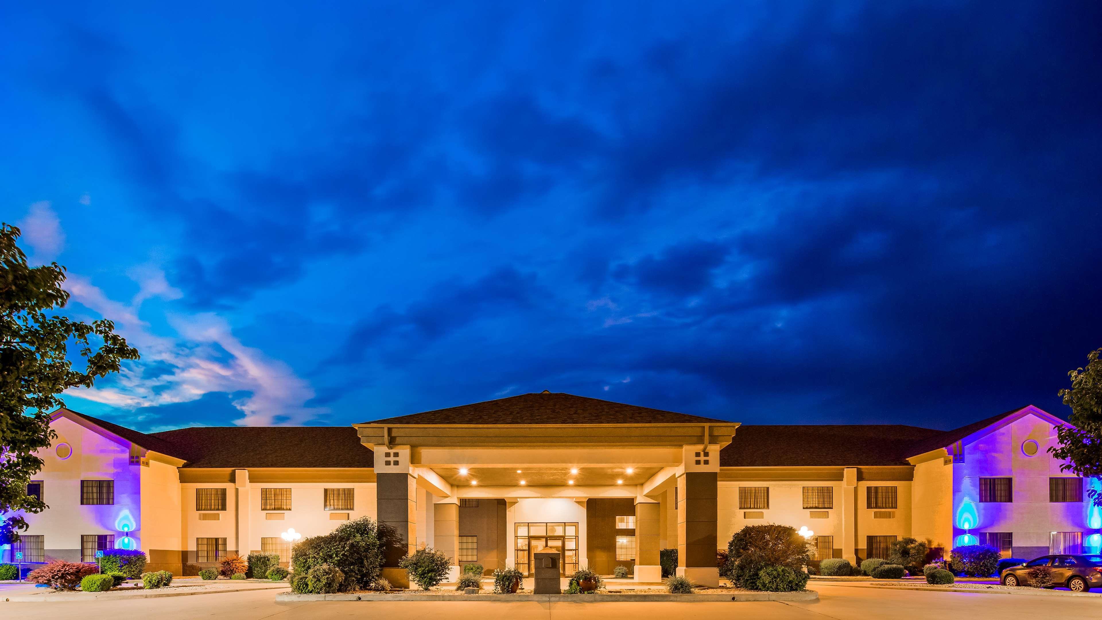 Best Western Locust Grove Inn & Suites Extérieur photo