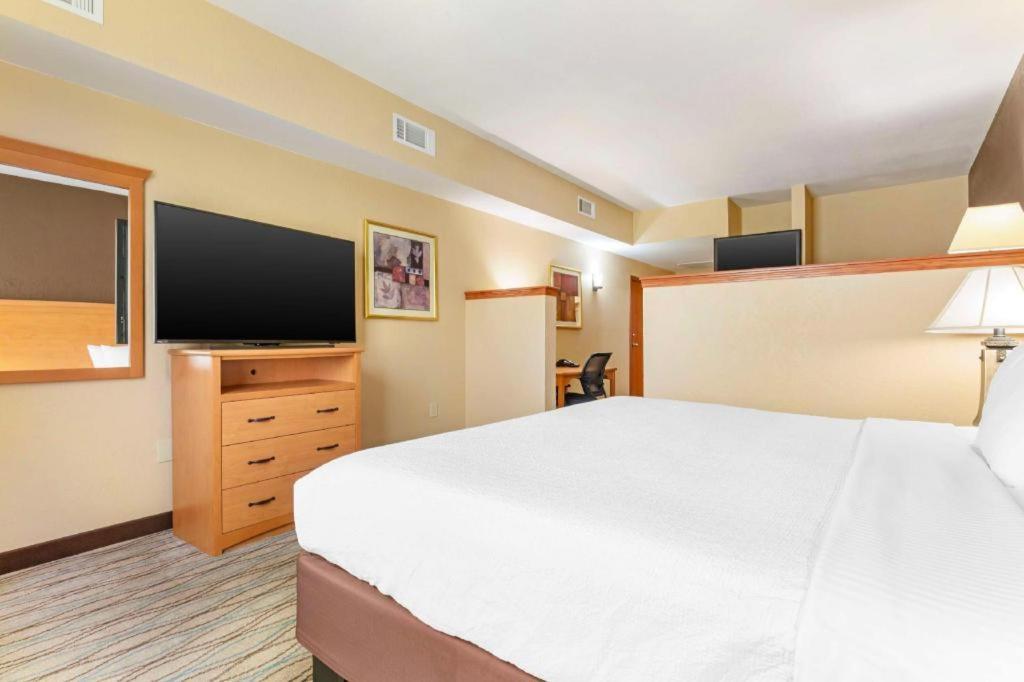 Best Western Locust Grove Inn & Suites Extérieur photo