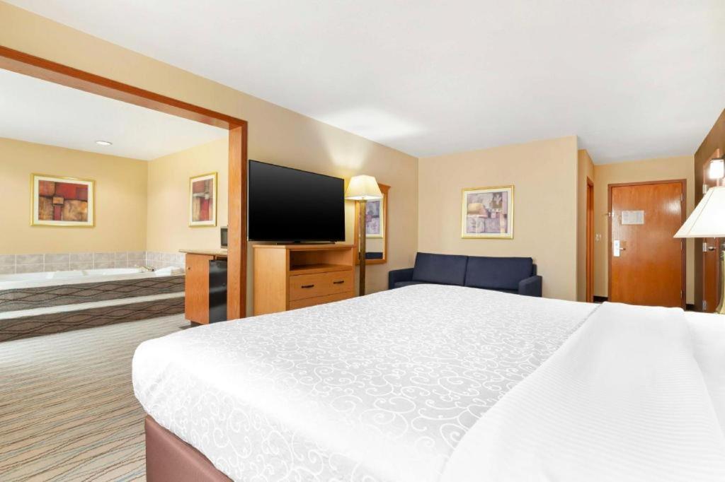 Best Western Locust Grove Inn & Suites Extérieur photo