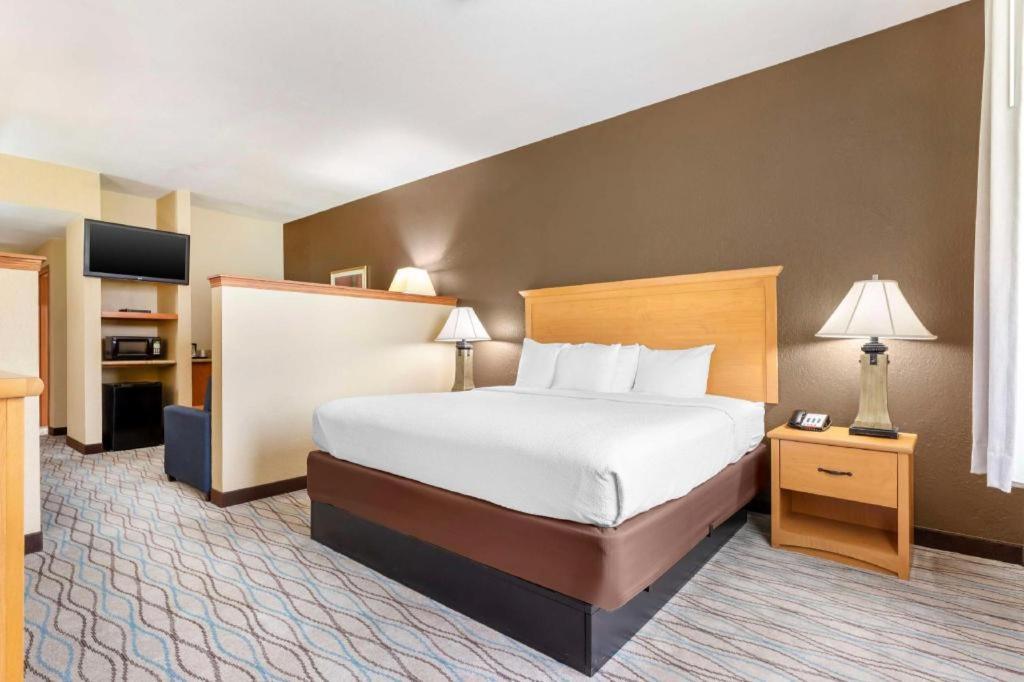 Best Western Locust Grove Inn & Suites Extérieur photo