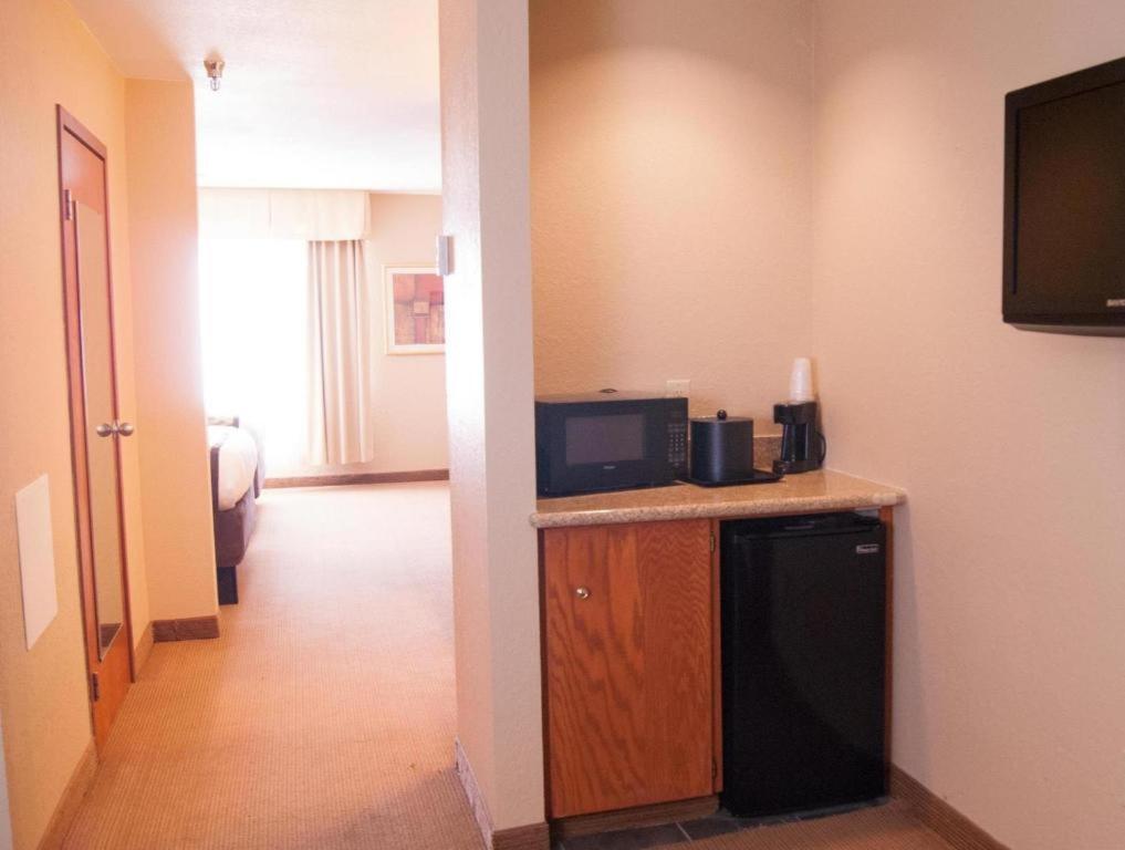 Best Western Locust Grove Inn & Suites Extérieur photo