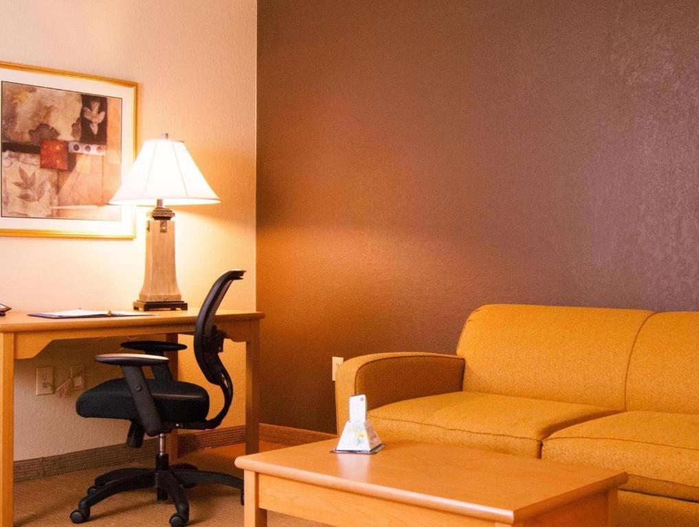 Best Western Locust Grove Inn & Suites Extérieur photo