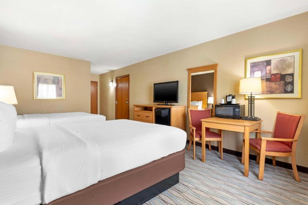 Best Western Locust Grove Inn & Suites Extérieur photo